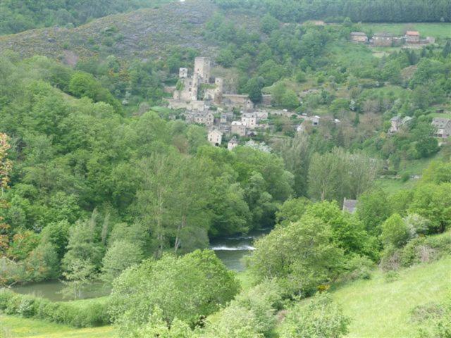 Gite Oustal Belcastel  Exteriér fotografie